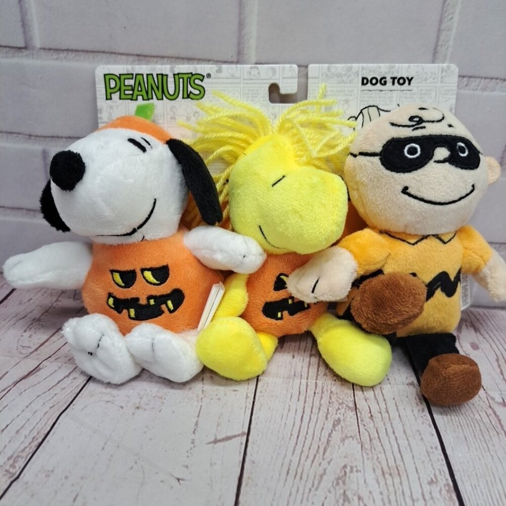 NWT Woodstock Peanuts Snoopy Charlie 3pk Dog Toy Halloween Costumes 8" Squeaks